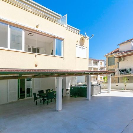 Apartment Dora Duće Екстериор снимка