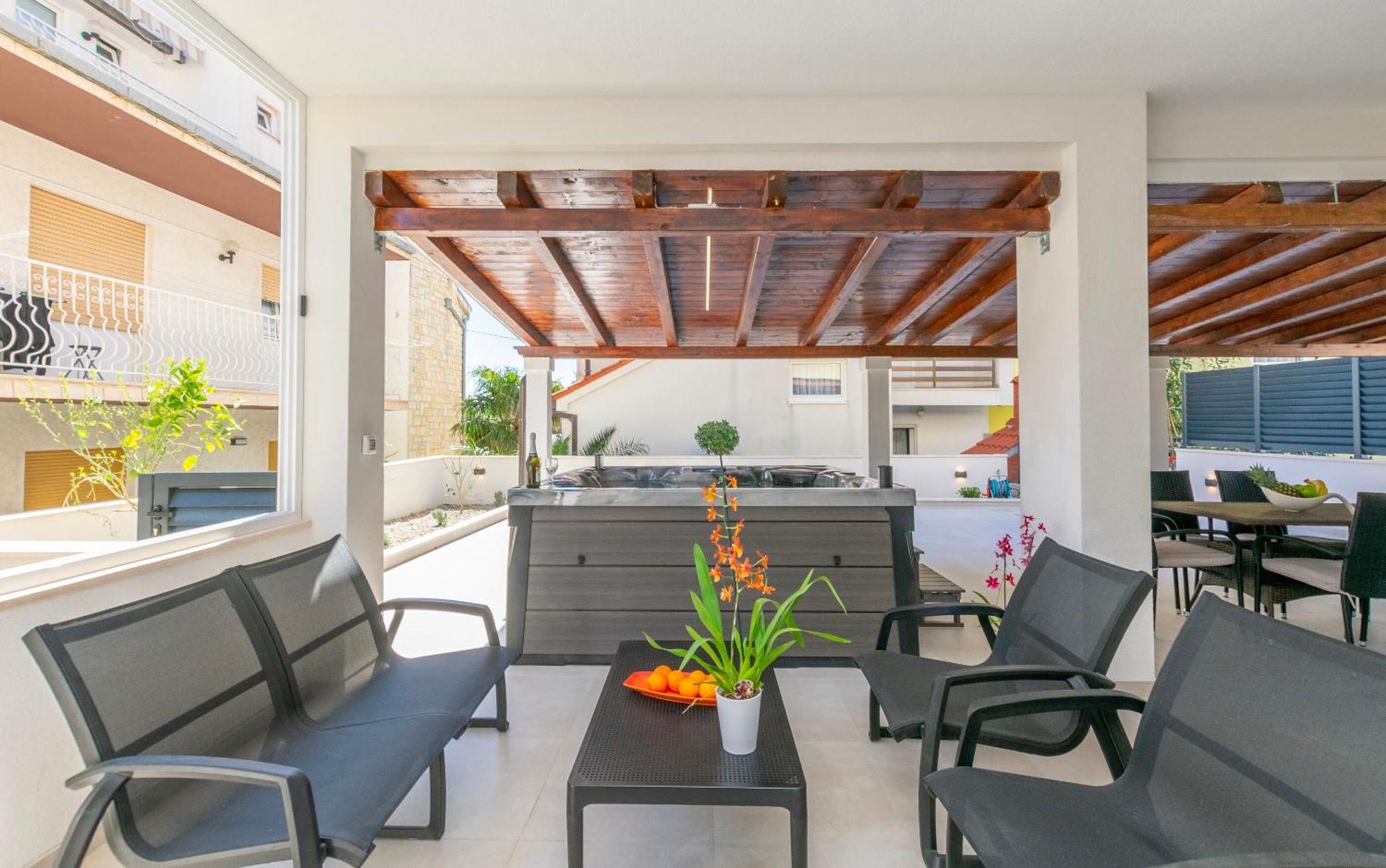 Apartment Dora Duće Екстериор снимка