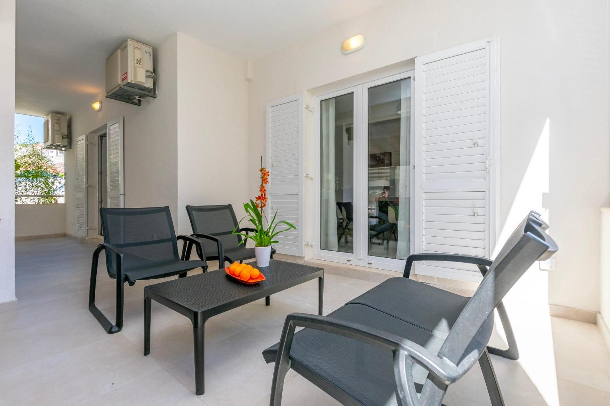 Apartment Dora Duće Екстериор снимка