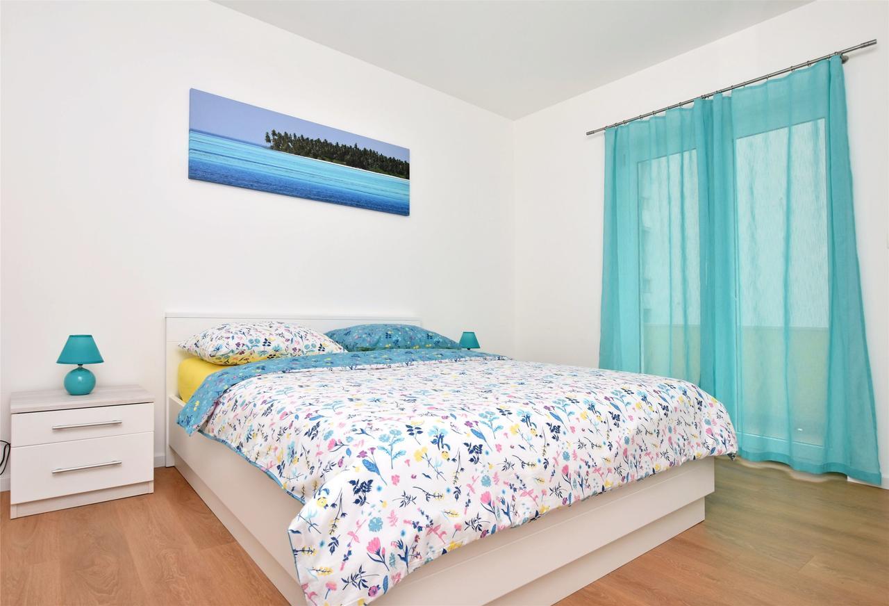 Apartment Dora Duće Екстериор снимка