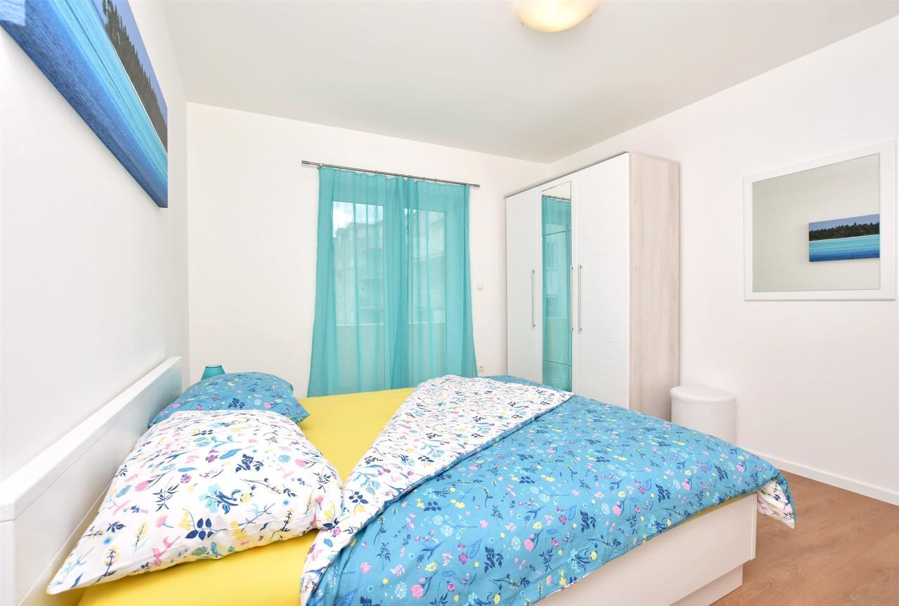 Apartment Dora Duće Екстериор снимка