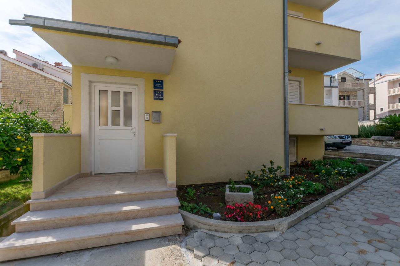 Apartment Dora Duće Екстериор снимка
