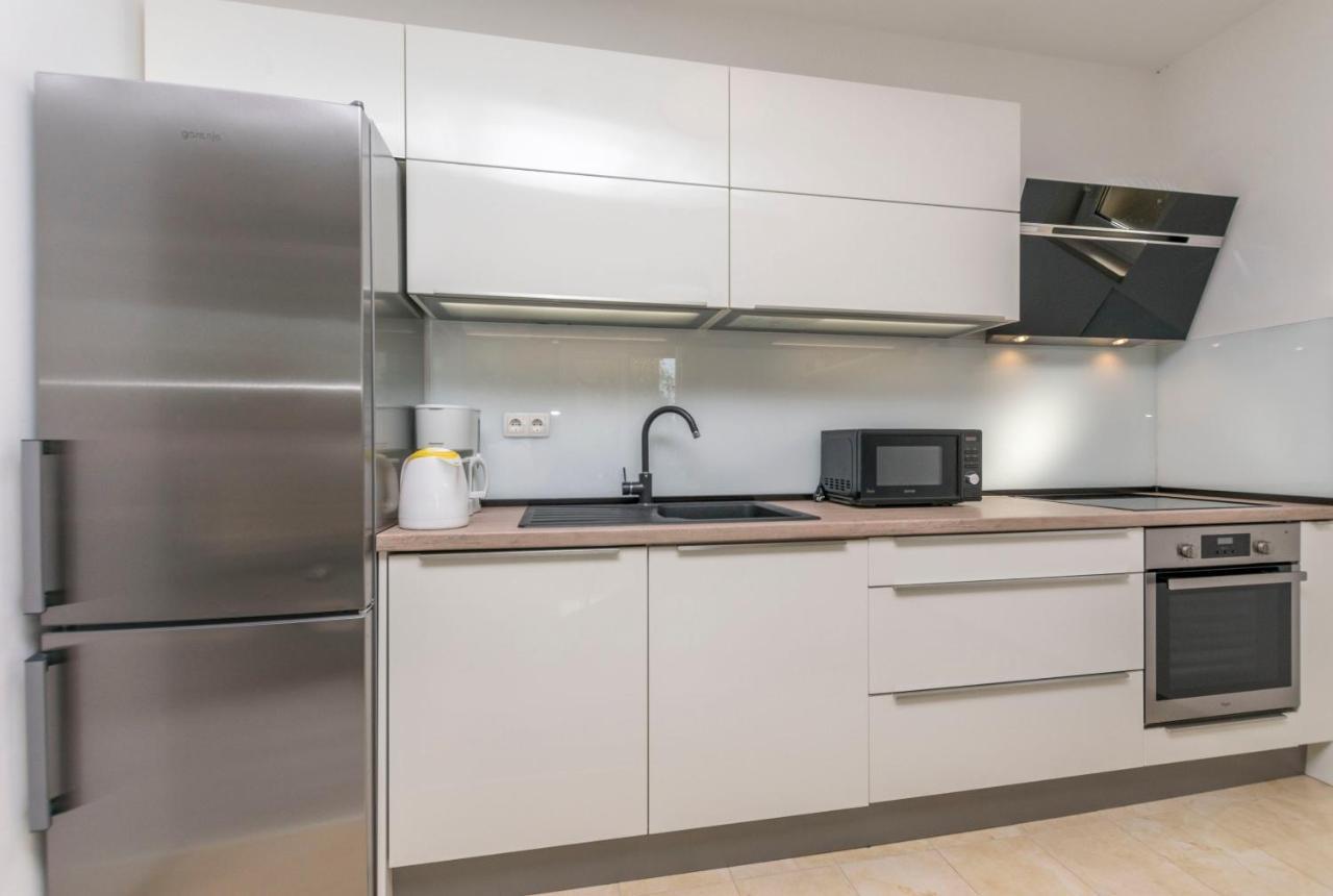 Apartment Dora Duće Екстериор снимка